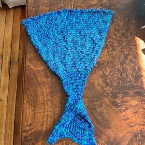 Knitted mermaid tail for kids
